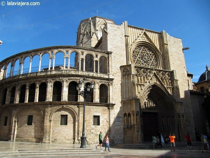 Puerta de los Apóstoles de la Catedral de Valencia