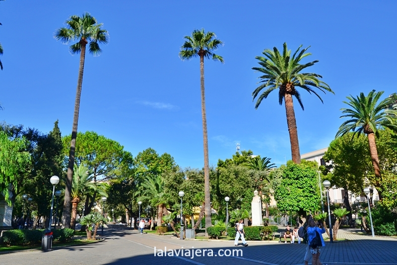 jardines de la Piazza Garibaldi, Bari