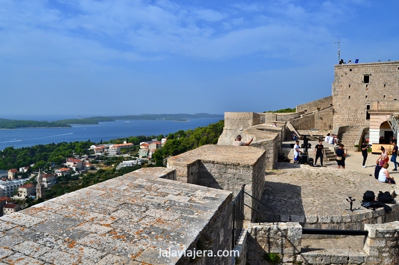 Isla Hvar, Fortaleza Española (Fortica)