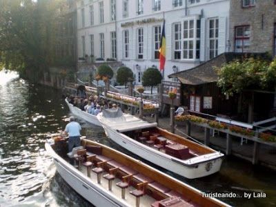 paseo barca, canales brujas