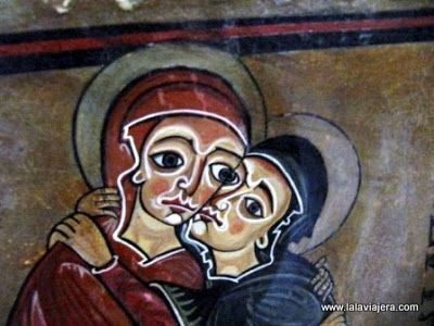 Pinturas Romanicas Monasterio Lluca Ojos Picasso