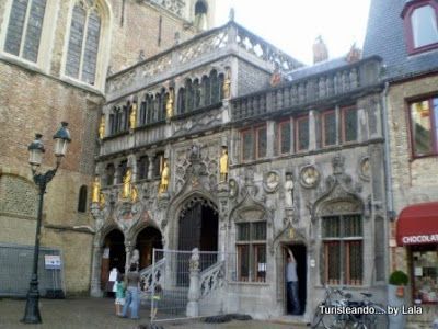basilica santa sangre, brujas